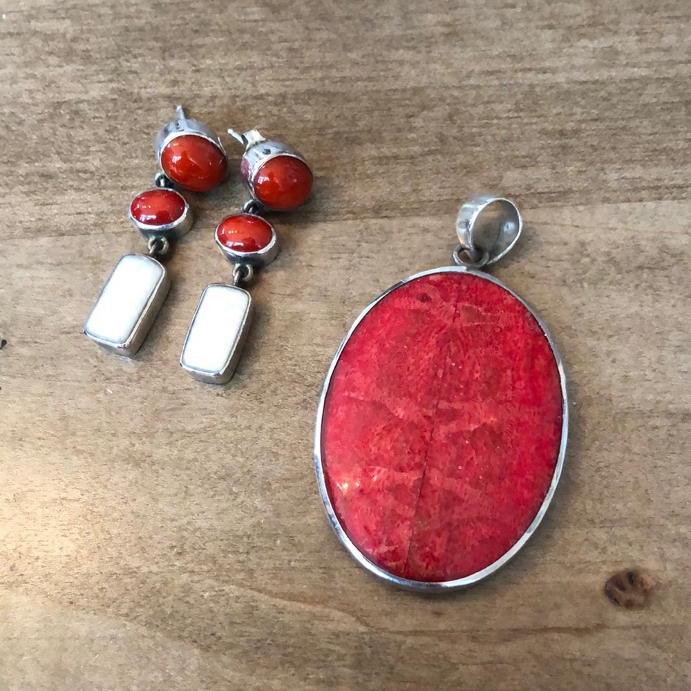 Red & White Pendant and Earrings Set